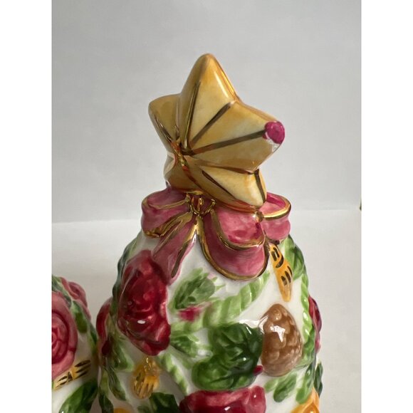 Hand-Painted Ceramic Christmas Tree Salt & Pepper Shakers With Floral Design & G - Picture 4 of 4